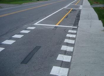 Traçage de lignes de pistes cyclables Saint-Hyacinthe